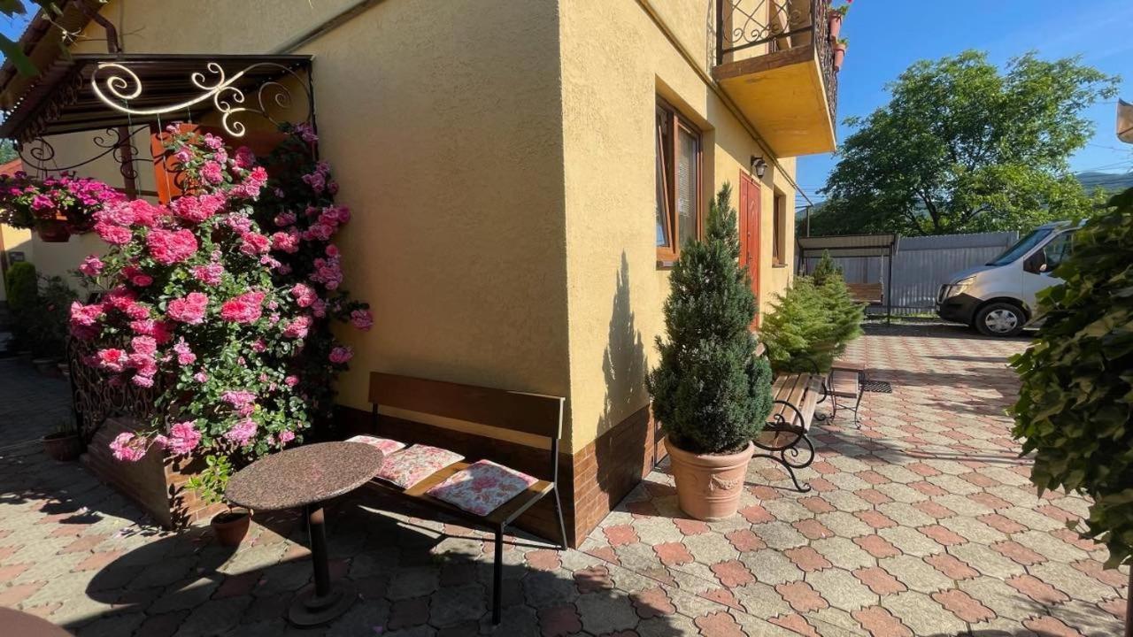 Квітковий Двір Golubinoye 외부 사진